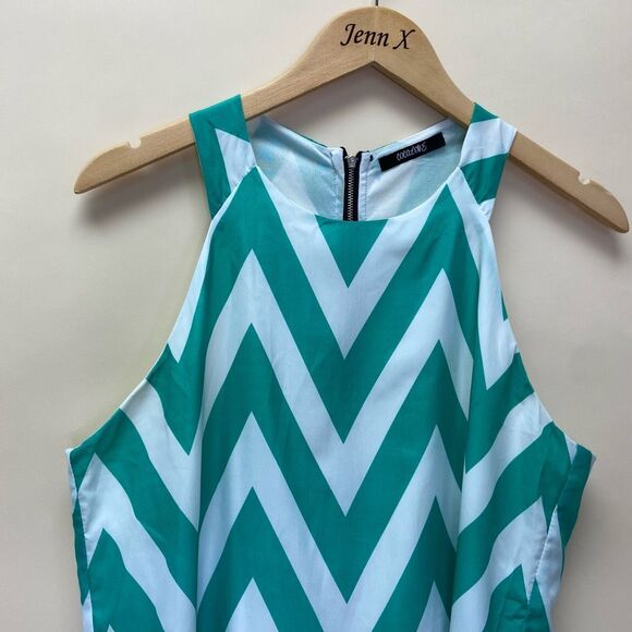 Cocolove Green Sleeveless Chevron Halter Mini Dress Size L Lined Back Zip - Picture 2 of 9